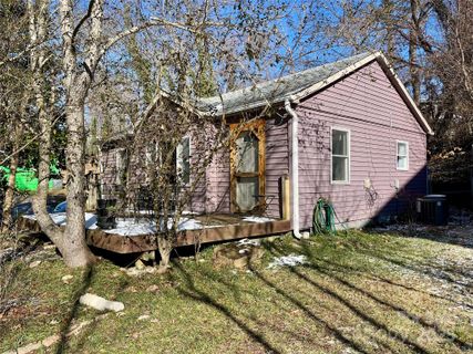 40 Baker Place sold home in Craigmont, Asheville, NC