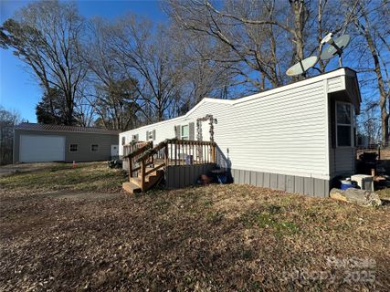 1220 Woodridge Drive sold home in Woodmere, Clover, SC