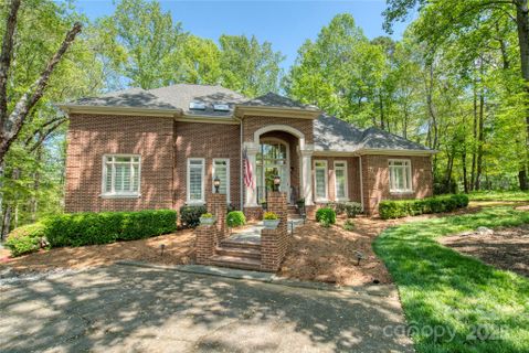 5424 Amanda Lane sold home in Pinsto Forest, Belmont, NC