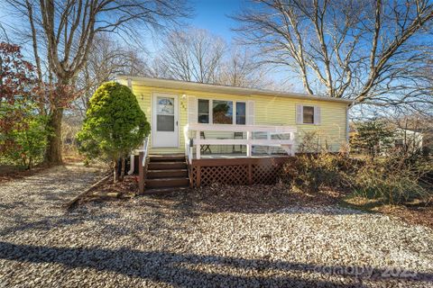 407 Hiawassee Avenue
