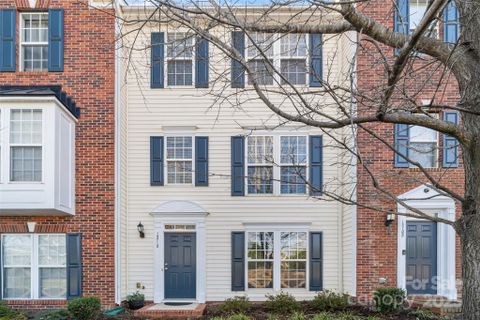 15712 Kensington Palace Lane
