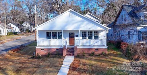 520 W 5th Avenue sold home in Historic District, Gastonia, NC
