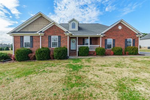 361 Iron Club Drive sold home in The Glynns At Carolina Crossing, York, SC