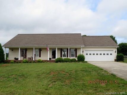 122 Meadow Oaks Drive
