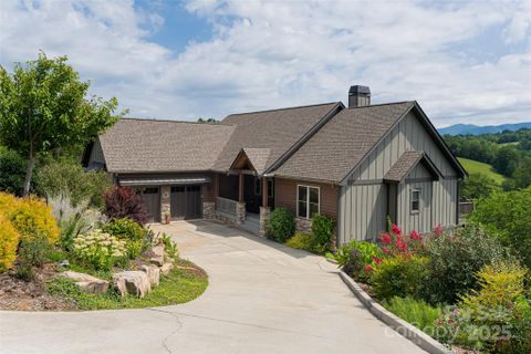 18 Gracie Lane sold home in Garrison Hills, Weaverville, NC