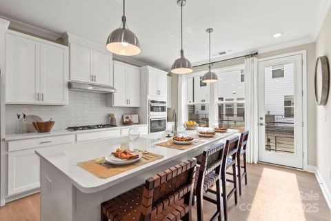 5033 Westmead Lane