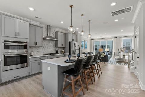 5029 Westmead Lane