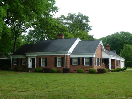 1220 Hillside Drive