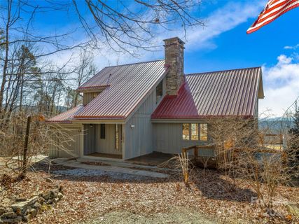 490 Arrowhead Ridge Road sold home in Round Mountain, Brevard, NC