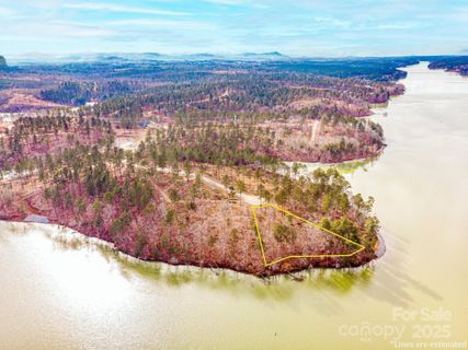 3090 Jumping Run active home in Lakeside Reserve, Connelly Springs, NC