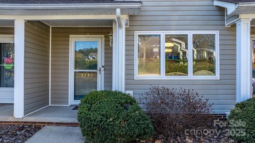 3239 White Oak Court sold home in White Oak Manor, Claremont, NC