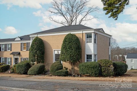 512 Wakefield Drive