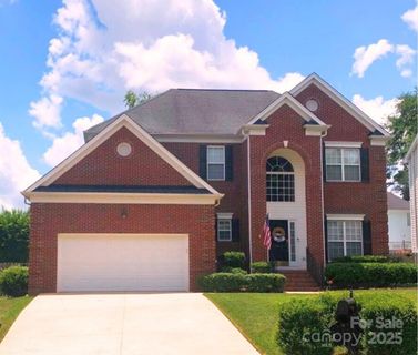 10409 Kilchurn Court sold home in Carlyle, Charlotte, NC