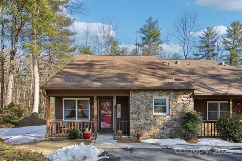 6 S Calico Lane sold home in Pencross Estates, Etowah, NC