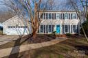 523 Fence Post Lane sold home in Matthews, SC