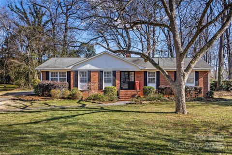 3019 Parkstone Drive sold home in Parkstone, Charlotte, NC