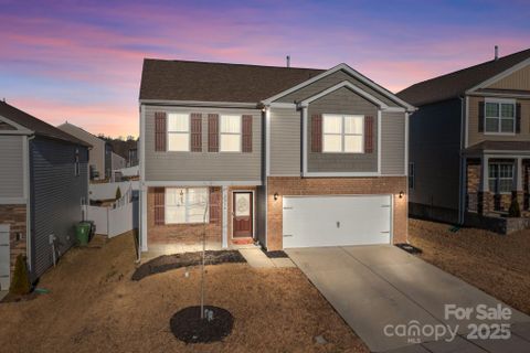 3914 Waxahachie Avenue sold home in Belmeade Crossing, Charlotte, NC