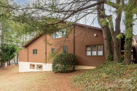 106 Woodfield Drive sold home in Woodfield Condos, Asheville, NC