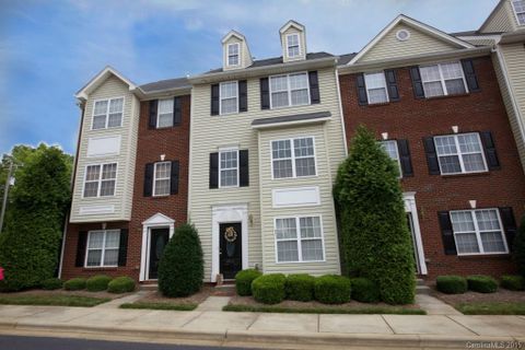 9811 Treeside Lane sold home in Parkview, Matthews, NC