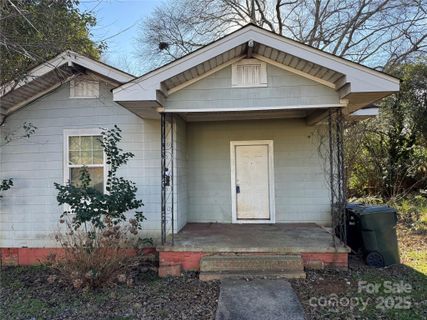 325 Laurens Street