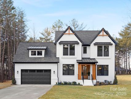 10517 S Hampton Drive sold home in Arlington Forest, Charlotte, NC