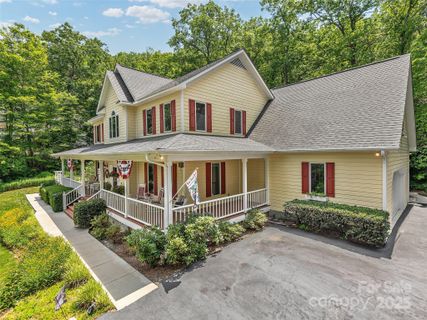 442 Heather Marie Drive sold home in Estates Of Salisbury, Hendersonville, NC