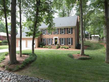 3817 Windwood Circle