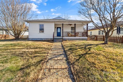 114 Edwards Avenue sold home in Beacon Village, Swannanoa, NC