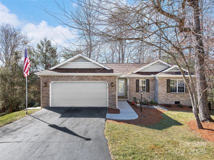 6 Pinehurst Court sold home in Etowahs Reach, Etowah, NC