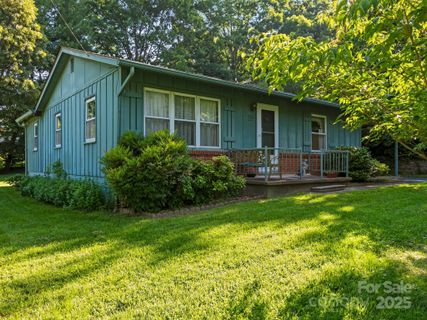 18 Talmadge Court sold home in Wonderview Homesites, Asheville, NC