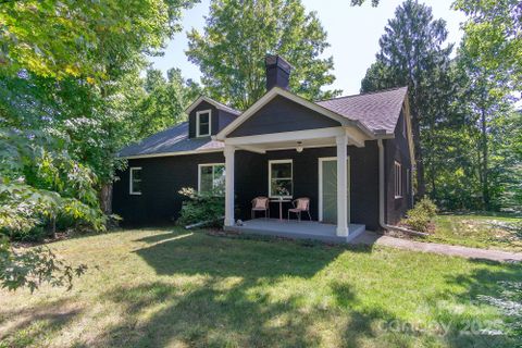 77 Onteora Boulevard sold home in Broad View Park, Asheville, NC