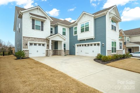 13020 Hindcross Drive sold home in Ramseys Glen, Huntersville, NC