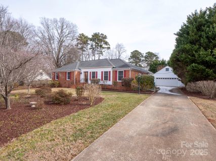 14122 Honeysuckle Ridge Drive sold home in Springwater, Matthews, NC