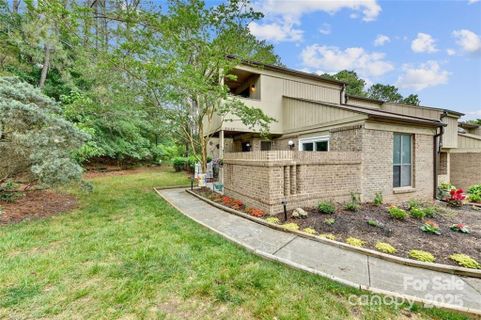 8049 Charter Oak Lane sold home in Treva Woods, Charlotte, NC