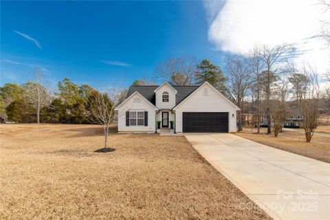 2411 Morningside Drive sold home in Country Club Heights, Lancaster, SC