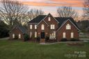 10506 Kenlauren Terrace sold home in Charlotte, SC