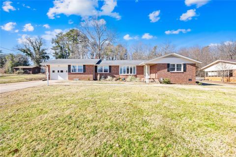 2431 17th Street 9-13 sold home in Pinebrook Park, Hickory, NC