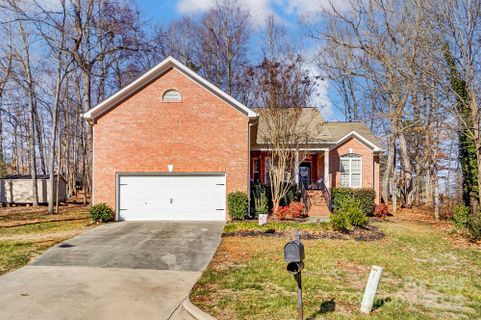 2104 Congress Court sold home in Salem Creek, Kannapolis, NC