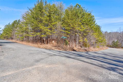 100 W Highland Terrace sold home in Park Forest, Kings Mountain, NC
