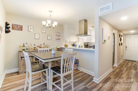 1605 Merry Oaks Road E sold home in Woodmere, Charlotte, NC