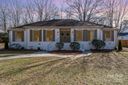 2100 Knickerbocker Drive sold home in Charlotte, SC