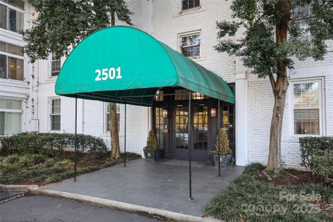 2501 Roswell Avenue 303