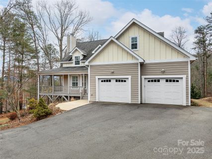 11 Turtledove Trail sold home in Haiku Hill, Asheville, NC