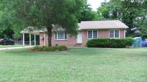 421 Amon Lane sold home in Ravenwood, Pineville, NC