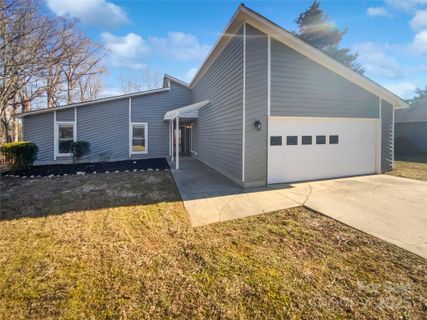 4127 Bon Rea Drive sold home in Cedar Woods, Charlotte, NC