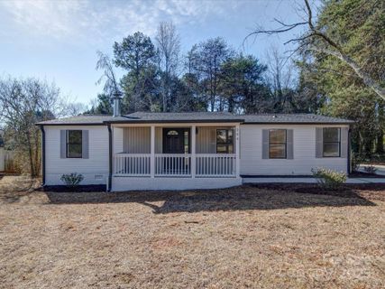 204 Regency Road sold home in Regency Lake Village, Mooresville, NC
