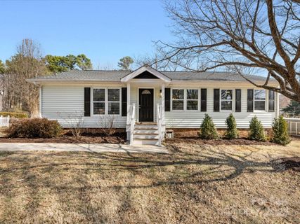 7440 Apple Creek Drive sold home in Apple Creek, Mint Hill, NC