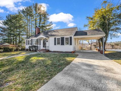 43 Montview Circle sold home in College Heights, Brevard, NC