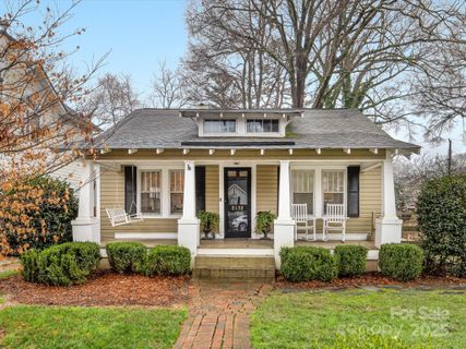 2132 Chesterfield Avenue