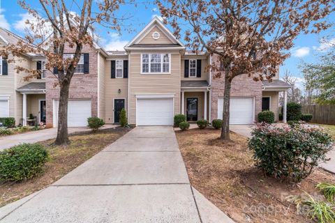 7719 Abigail Glen Drive sold home in Abbotts Glen, Charlotte, NC